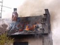 Feuer 3 Reihenhaus komplett ausgebrannt Koeln Poll Auf der Bitzen P066